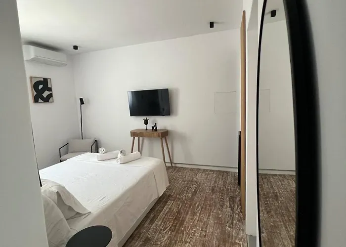 Oro Budget Apartment